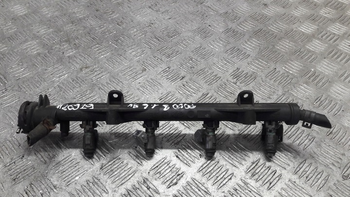 фото №1, Polo iii 1.6 8v планка впрыскивающий 032133319b