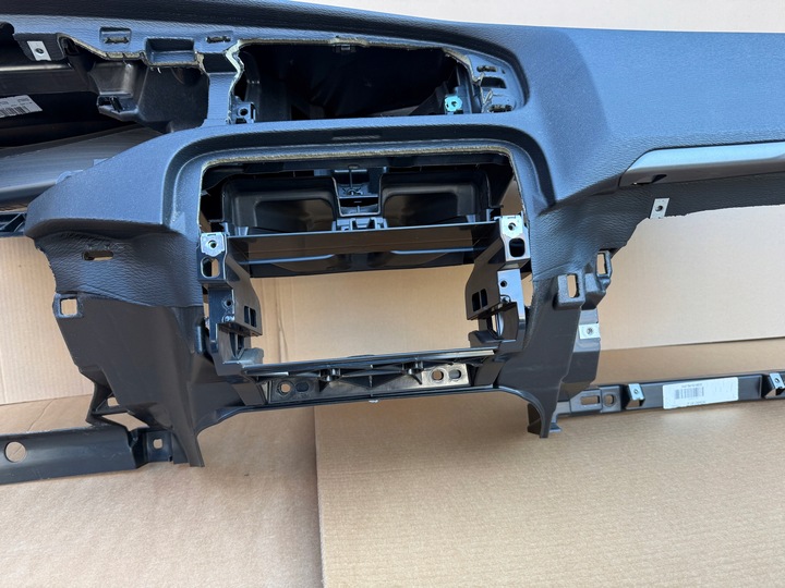 фото №6, Volvo v40 v40cc панель роздавальна консоль капот 12-21