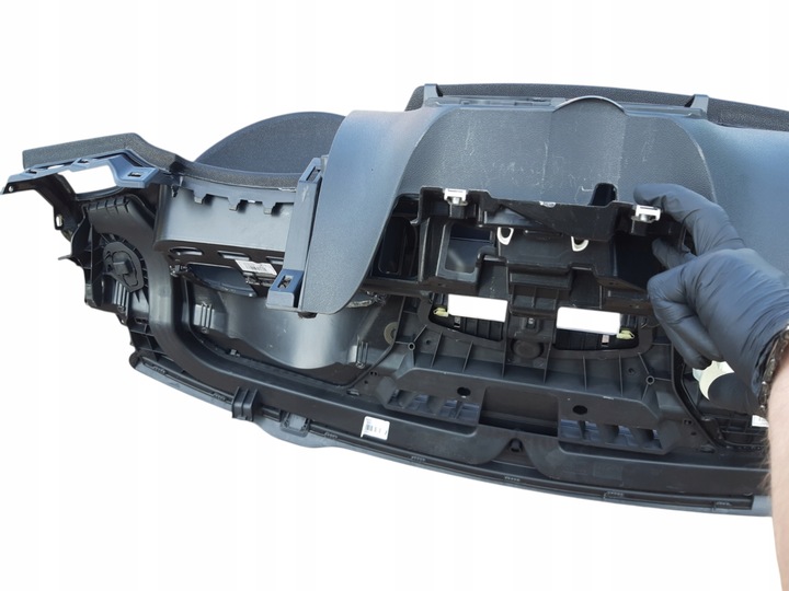 фото №12, Консоль подушка безопасности панель раздаточная renault megane iii gt-line eu 681005907r