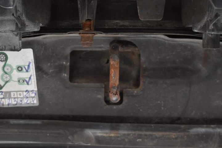 фото №15, Капот кришка двигуна 1e2 toyota avensis verso 01-03