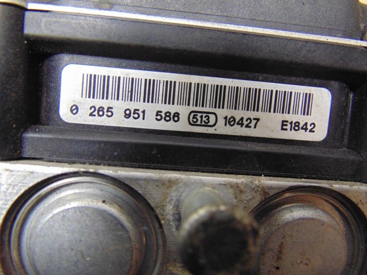 фото №14, Блок управления abs subaru forester iii 2.0 0265251533