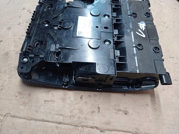 фото №9, Лампа стеля кабіни mercedes x a470