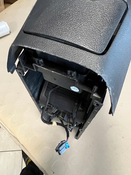 фото №8, Astra j iv подлокотник кожа кожаный