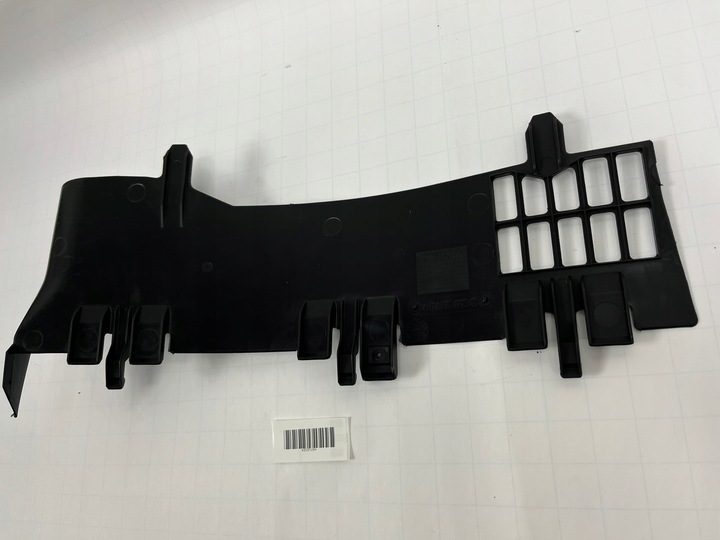 фото №7, Защита нижняя панели распределительной na nogami пассажира mercedes w124 1246890208