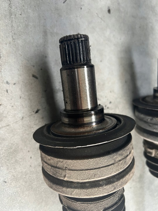 фото №5, Піввісь задня ліва, права mercedes w211 e550 m273