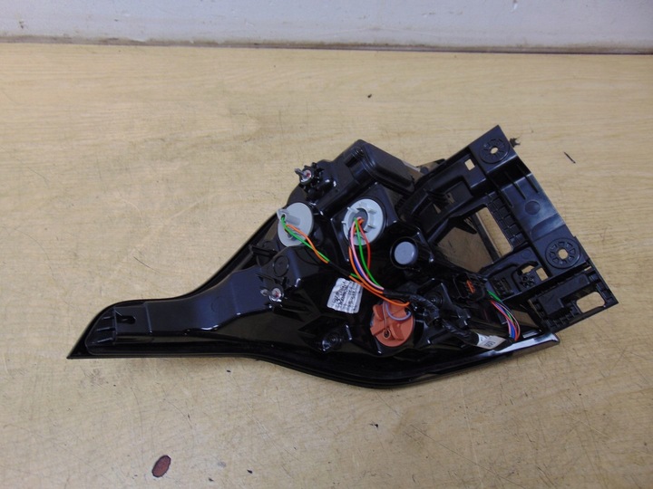 фото №10, Лампа права зад kia sportage v 92402r2000 європа