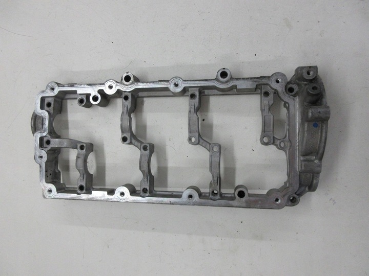 фото №7, Audi a4 c7 a6 c6 3.0 tdi основание кронштейны валов распределительный вал