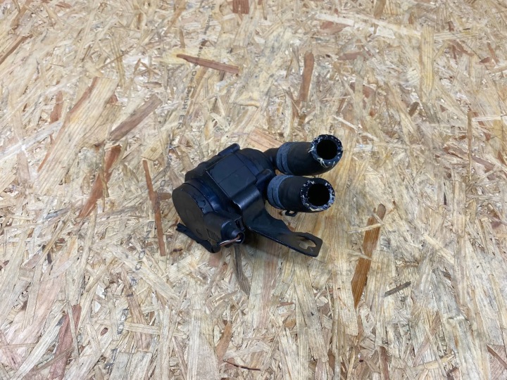 фото №5, Додатковий водяна помпа  vw skoda seat audi 7e0819436