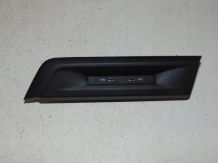 фото №1, Port вхід usb c vw golf 8 viii 5na035736