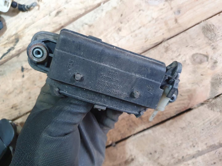 фото №7, Audi 80 b4 avant універсал 1.9 tdi ручка зовнішня оригінал праві зад міцна