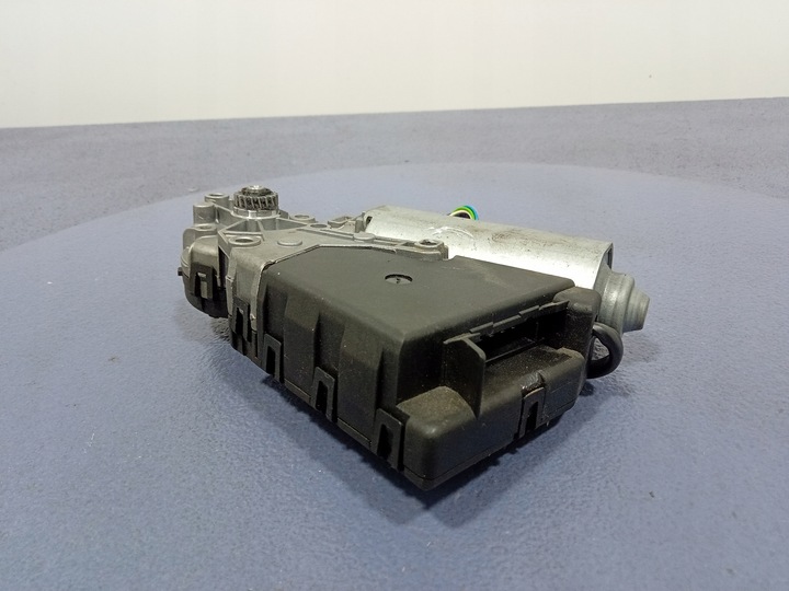 фото №6, Vw polo iv 9n моторчик люк 6n0959591b