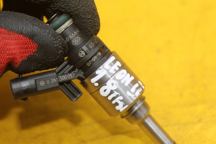 фото №8, Инжектор seat leon ii vw audi skoda 1.8 tfsi bzb 06h906036f 0261500057