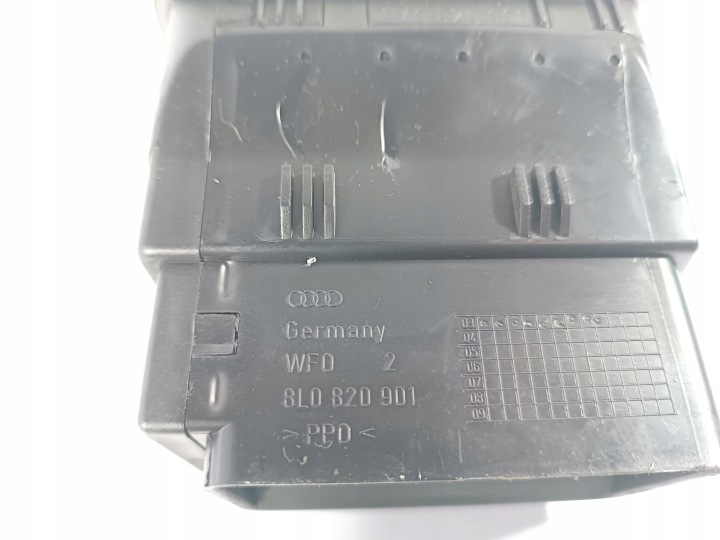 фото №5, Seat toledo 2 ii 98-06 решётка воздуховод воздуха левая oem номер 8l820901