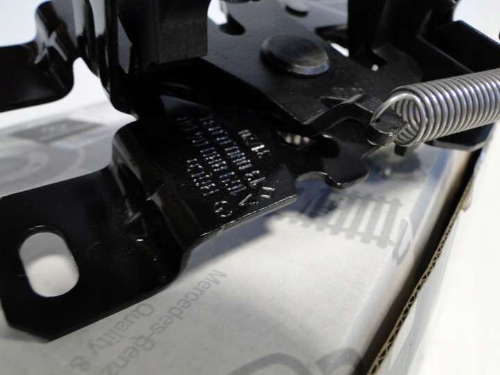 фото №8, Mercedes a клас 169 w169 замок капота