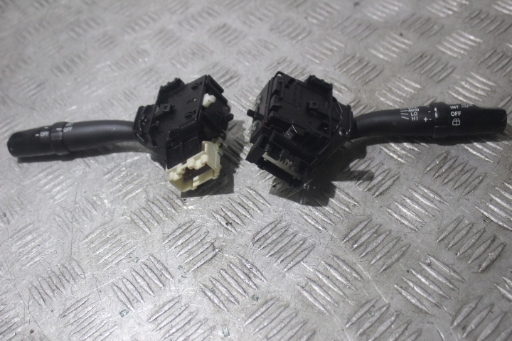 фото №1, Перемикач комбінований світла avensis ii t25