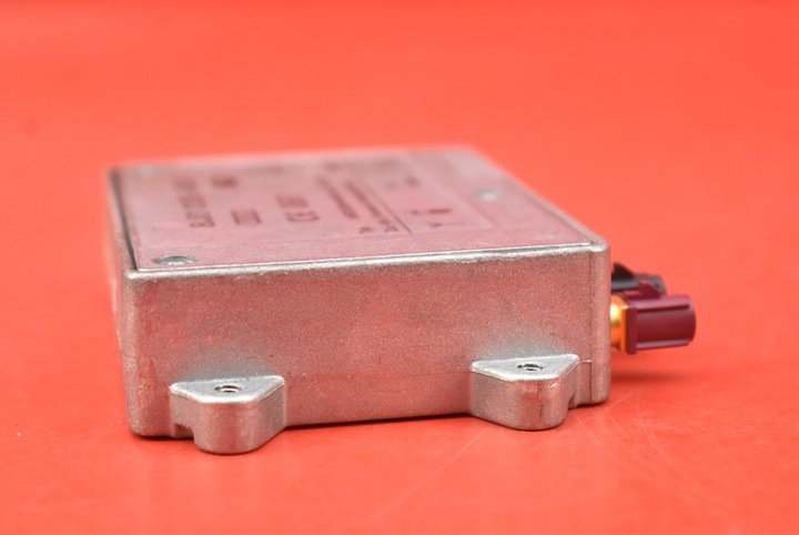 фото №5, Усилитель антенны 8j0035456 audi q5 8r 08-12