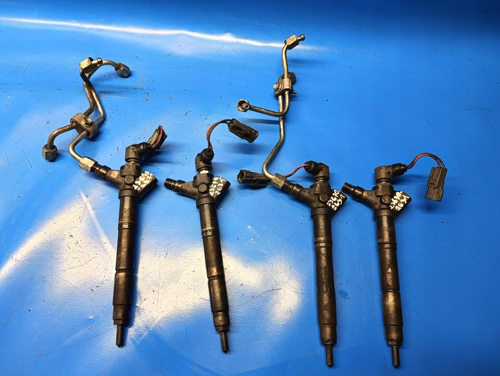 фото №1, Инжектор toyota corolla verso ii avensis t25 2.2 d-cat