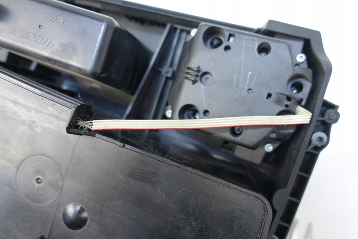 фото №8, Podłokientnik бардачок mercedes c w204 a2046801339