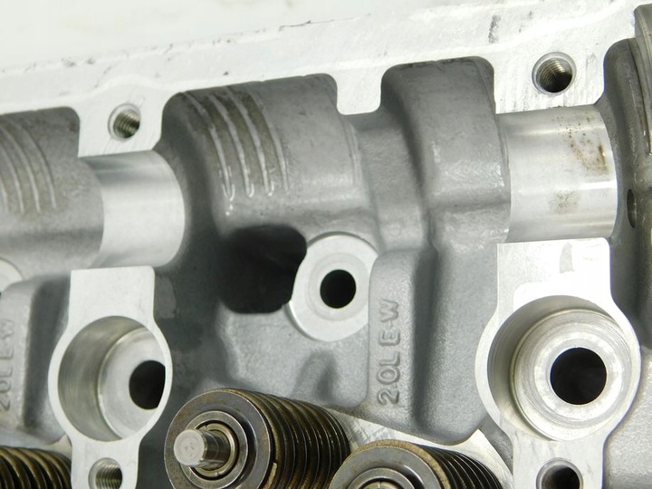 фото №9, Головка отшлифованная ford transit vi mk6 2.0 tddi mondeo mk3 iii