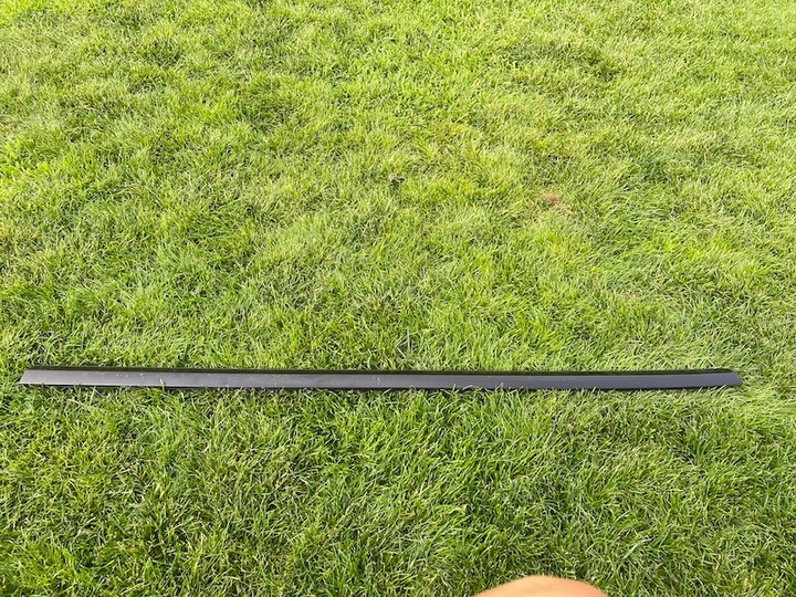 фото №1, Tesla 3 iii модель m3 планка накладка w двері задні ліві оригінал