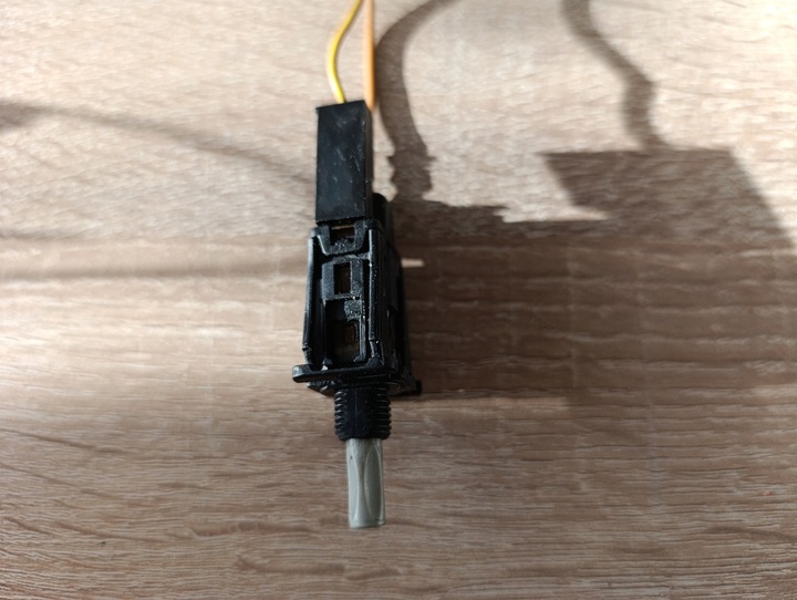 фото №1, Датчик открытия багажника света mercedes w210 2018202110 оригинал