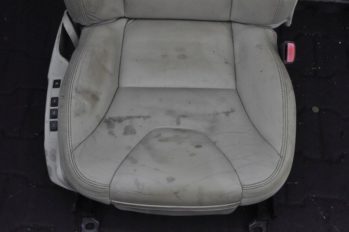 фото №4, Volvo xc60 i прокладка интерьера сиденья диван светлая кожа