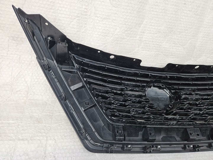 фото №10, Nissan x-trail t33 19- решітка радіатора решітка знак хром 623106ru0a