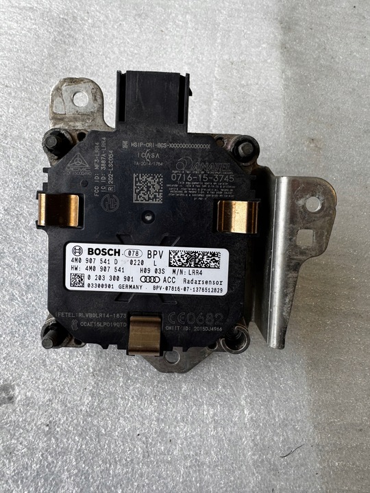 фото №1, Радар дистроник датчик скорости acc audi q7 sq7 4m0