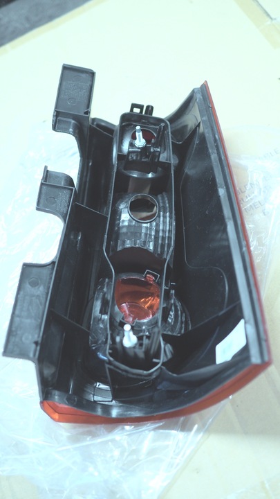 фото №3, Dacia logan mcv 2008- лампа задняя левая новая