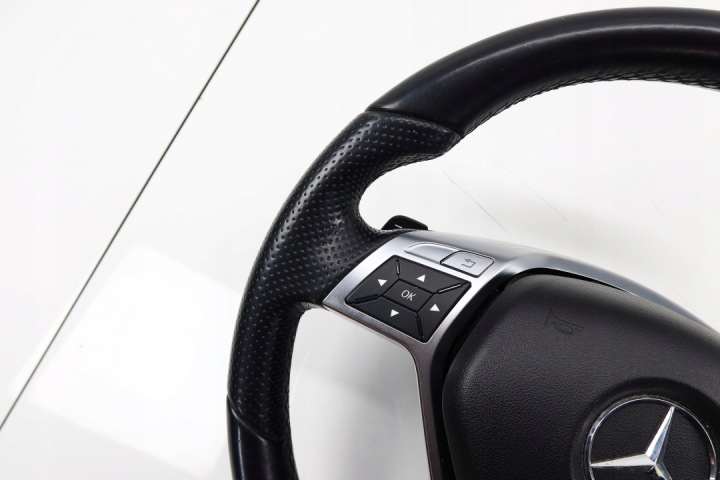 фото №11, Mercedes w204 руль рестайлинг amg w176 подушка лепестки w207 1724604203