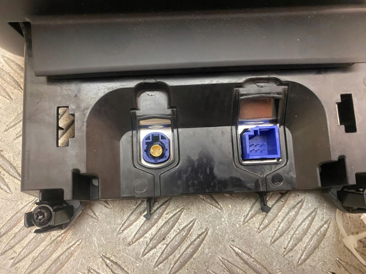 фото №6, Mercedes-benz glc x253 c253 2018 монитор / дисплей / экран