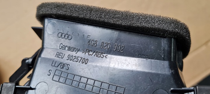 фото №7, A7 4g решётка воздуховод консоли правая 4g8820902