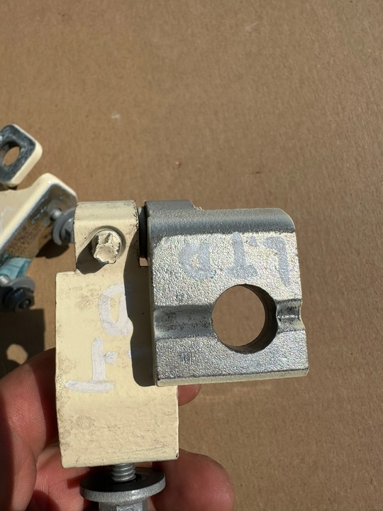 фото №8, Петля дверь левый зад, левый задний mercedes gla w247, h247 c623