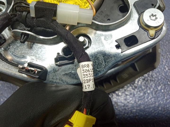 фото №6, Audi q5 i 8r подушка безпеки подушка водія 8r0880201a