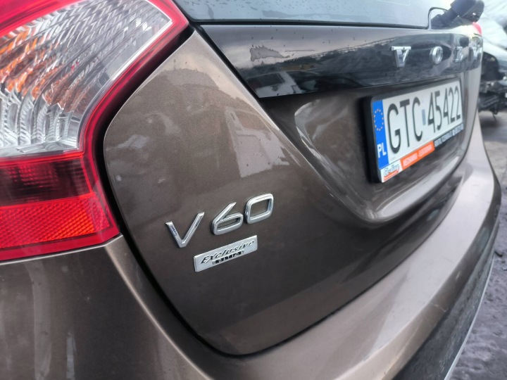 фото №7, Крышка 700 volvo v60 cross country