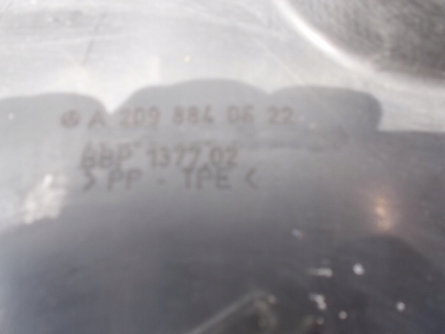 фото №10, Підкрилок праві перед mercedes clk w209 a2098840622 a2098841222 a2098840422