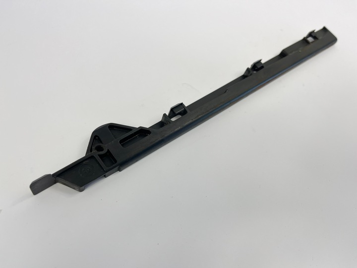 фото №11, Направляющая люк левая mercedes w124 w126 w463 1247820131