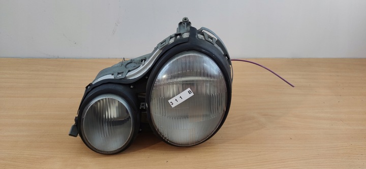 фото №1, Mercedes e-klasa w210 панель кріплення фар ліва лампа перед 95+