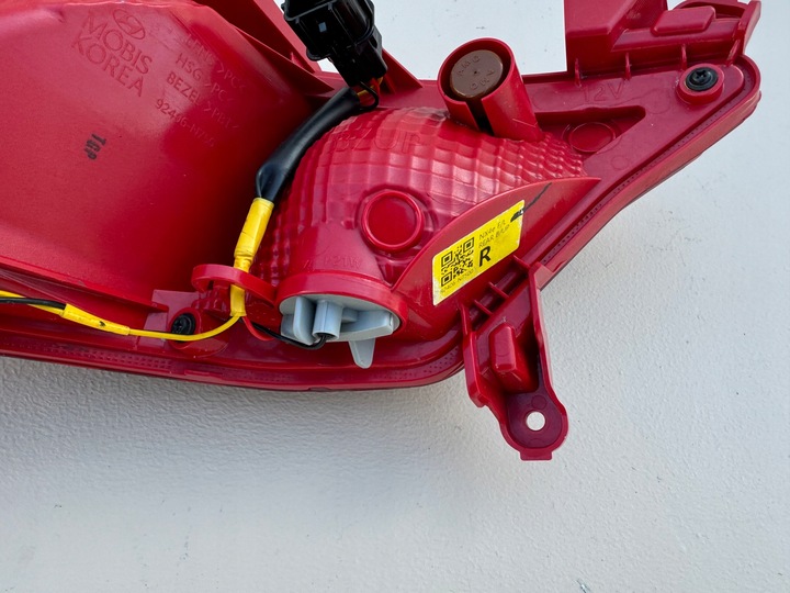 фото №16, Hyundai tucson 4 iv рестайлінг 24r- лампа протитуманна праві зад права задня