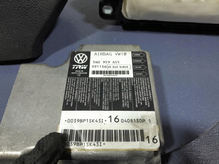 фото №6, Vw passat b6 05- торпедо роздавальна капот консоль