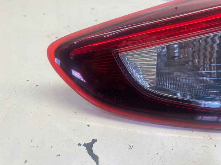 фото №5, Mazda 2 iii фара правое зад w крышка багажника