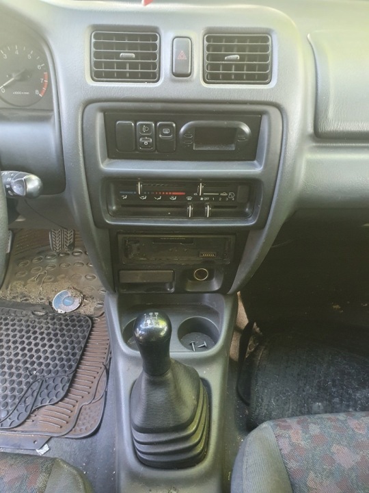 фото №9, Фара зад задняя правая mazda 323 1998