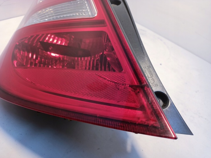 фото №6, Hyundai i30 hb фара правое зад задняя 92402-2r0 07-