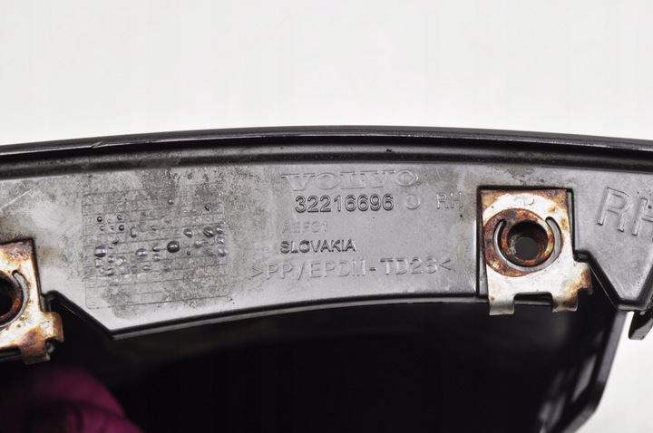 фото №6, Volvo xc60 ii накладка планка порогова права 32216696 731