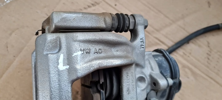 фото №8, Q5 80a суппорт тормозной левый зад 80a615405a