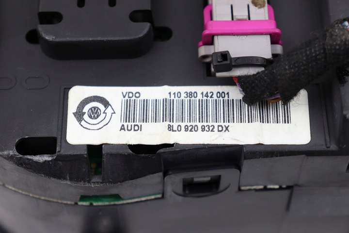 фото №6, Audi a3 8l рестайлинг 1.9 tdi спидометр приборы fis европа vdo 8l0920932d