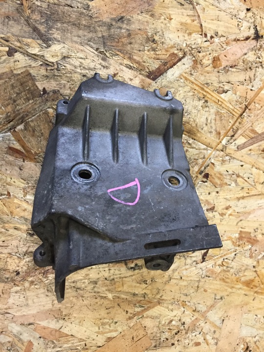 фото №2, Q7 4l 4.2 tdi лапи насоса вприскувальної 057130147r