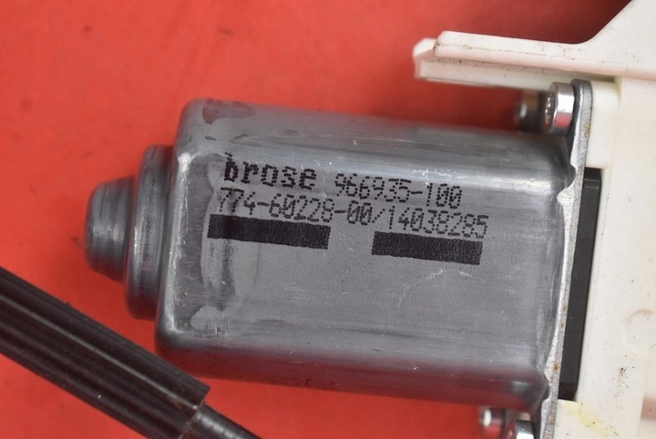 фото №16, Подъемник стекла левый перед eu 8k0959801 audi a4 b8 07-11