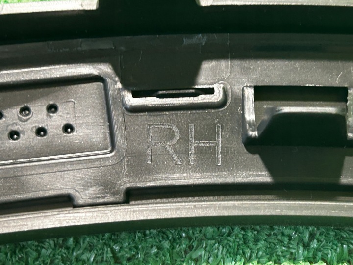 фото №15, Volvo xc40 молдинг na крило праве перед передня права 32409189