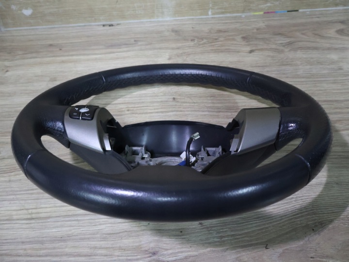 фото №7, Toyota yaris ii 2 рестайлінг 09-11 кермо шкіра шкіряний гарна